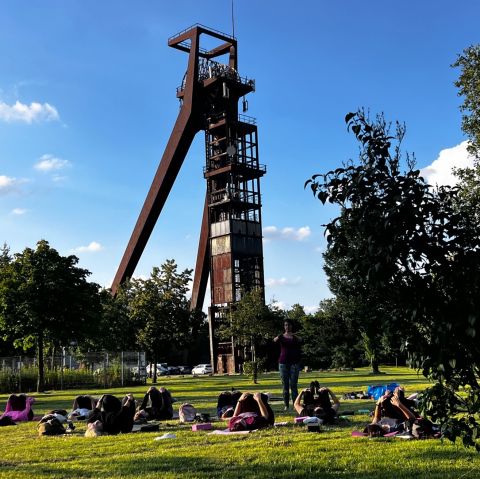 Sanftes Hatha Yoga am Förderturm